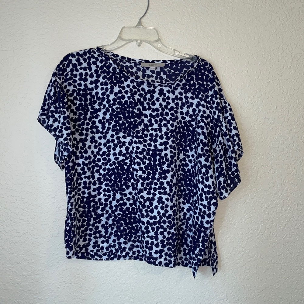 Flutter sleeve silky t-shirt